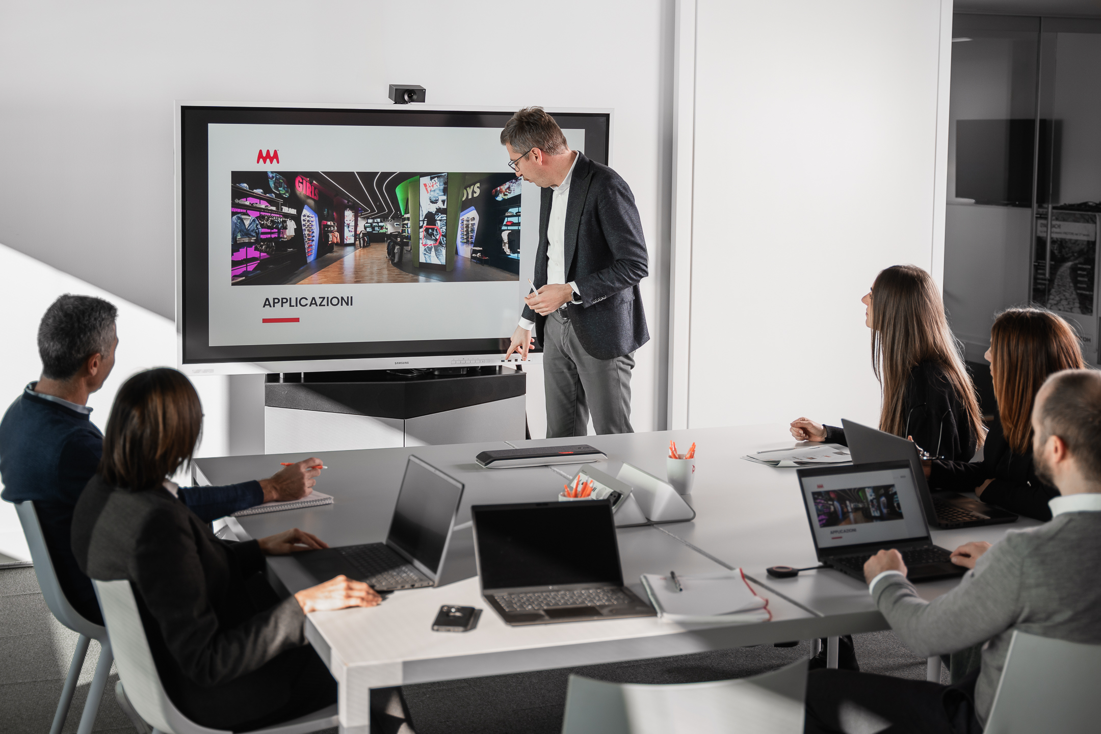 Dell Monitor 27 Pollici P2724G - Per Videoconferenze Con Webcam Integrata E Audio Professionale