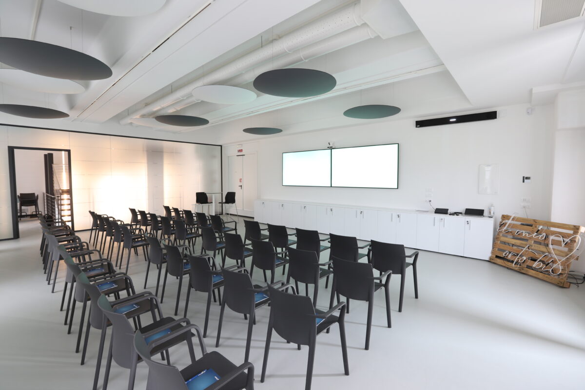 sala-formazione-audio-video-newpharm-2: questa immagine non ha ancora un testo alternativo.